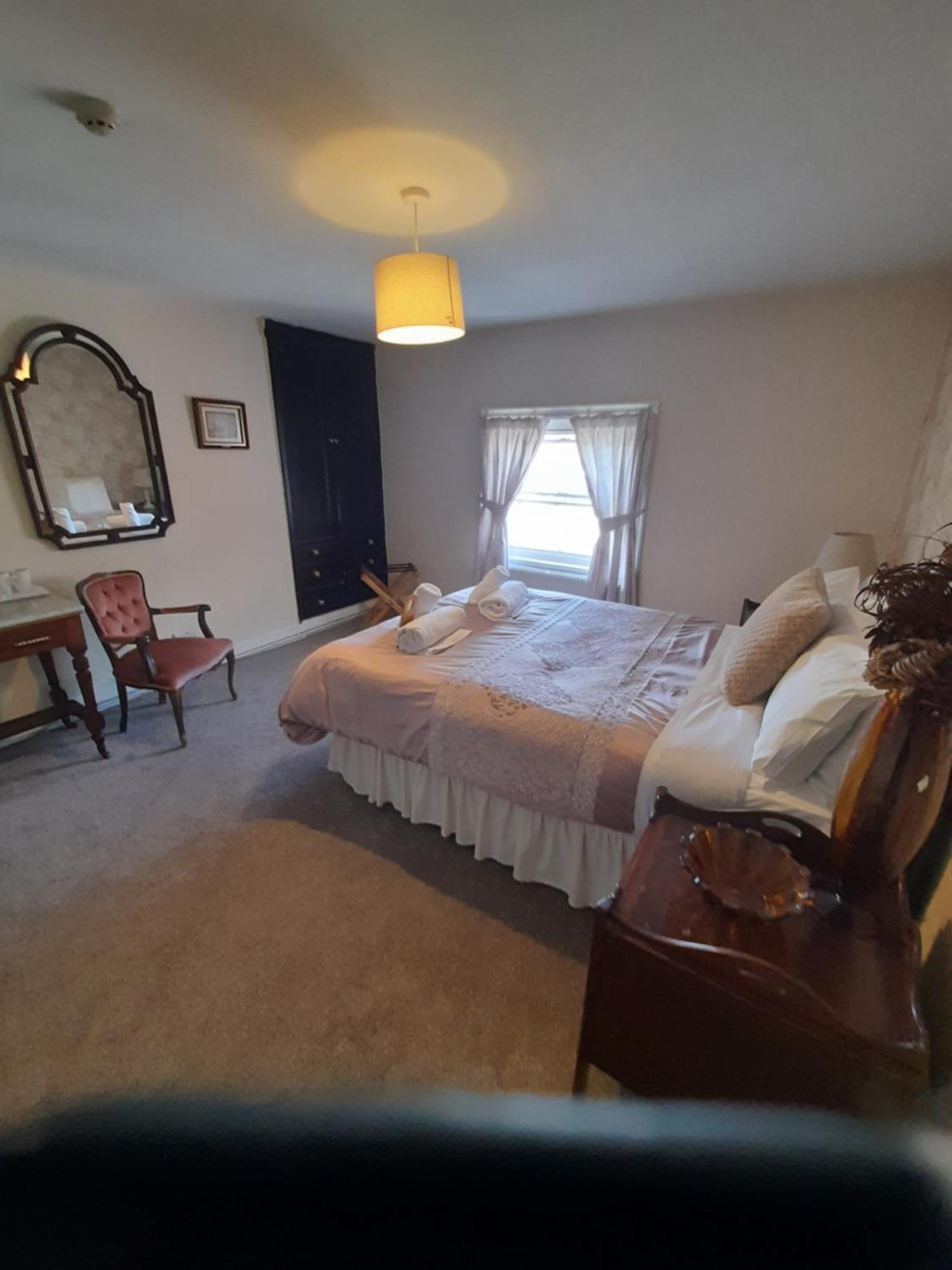 The Bank House Hotel Uttoxeter Bagian luar foto