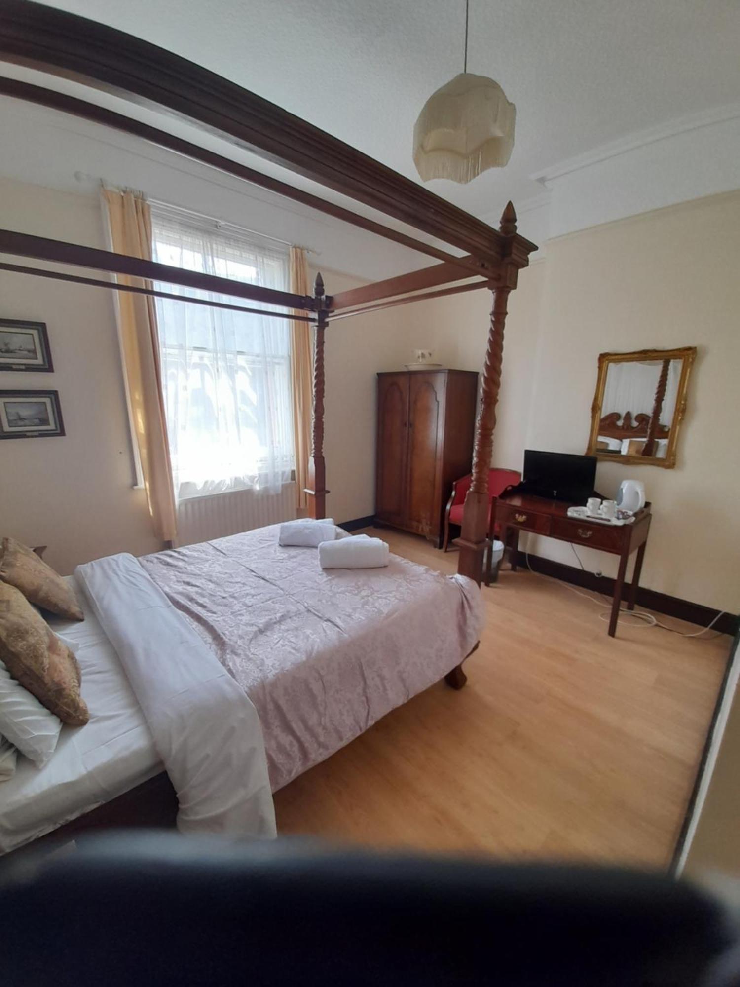 The Bank House Hotel Uttoxeter Bagian luar foto