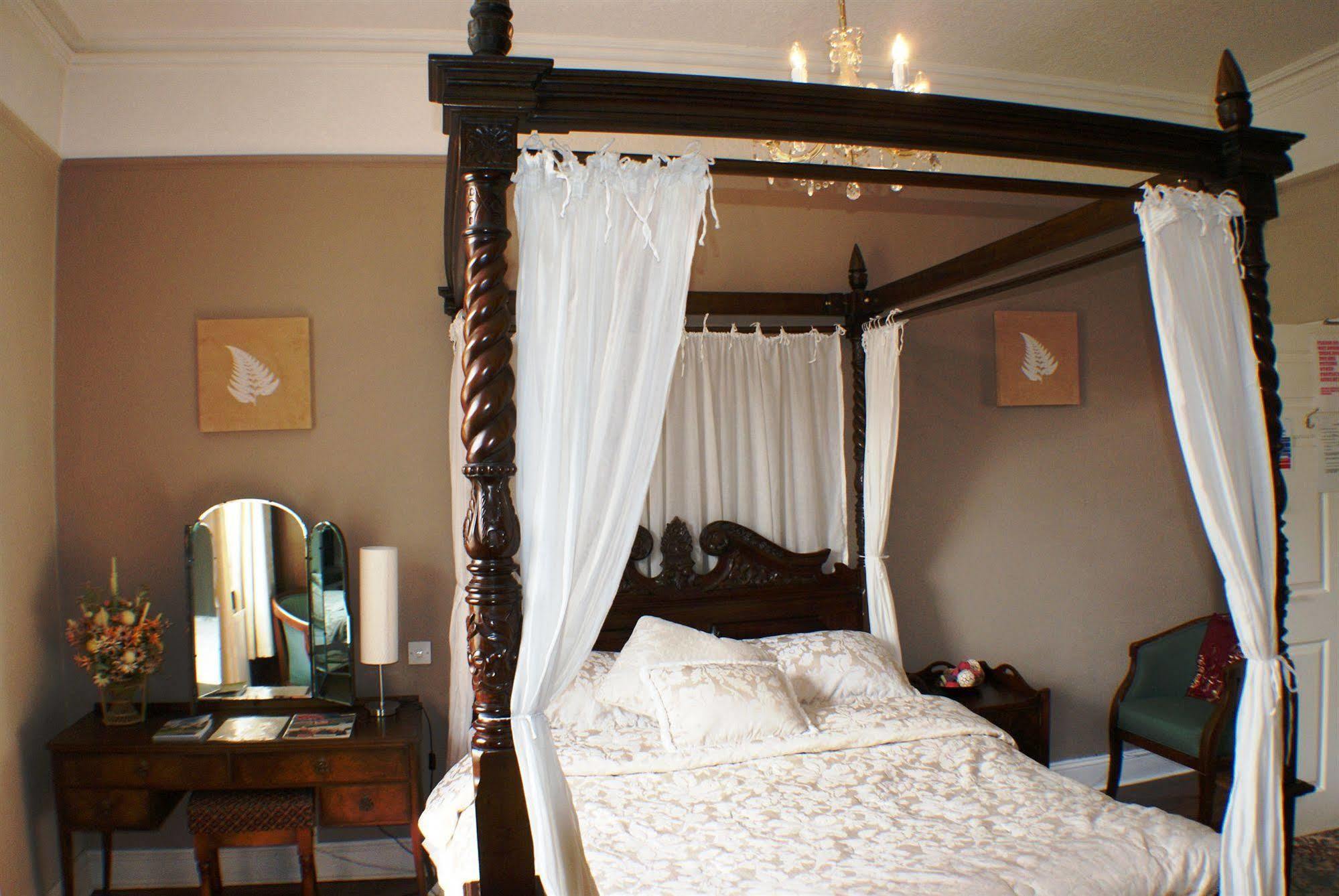 The Bank House Hotel Uttoxeter Bagian luar foto